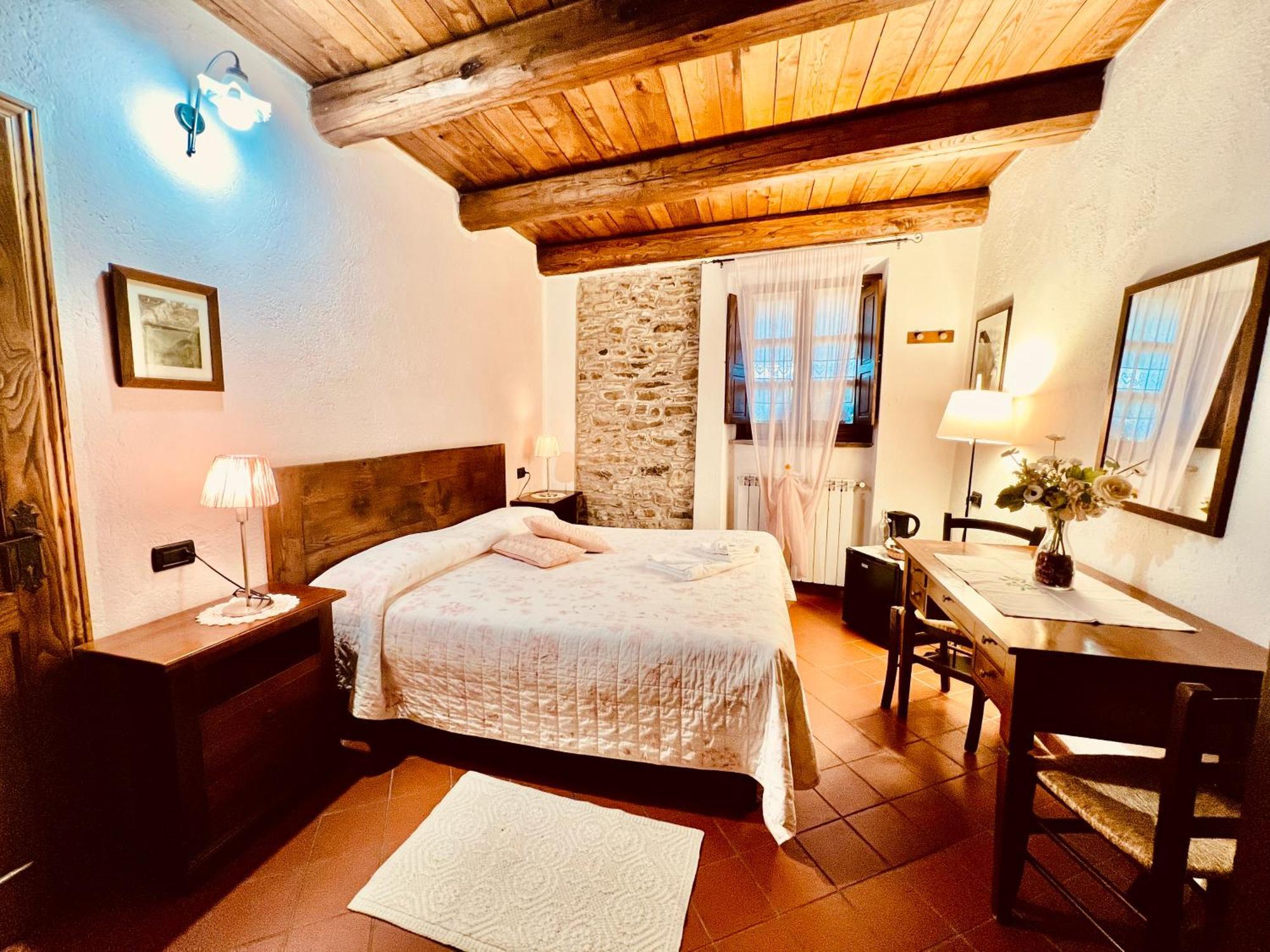 Agriturismo Montagna Verde Apella Licciana Nardi ภายนอก รูปภาพ