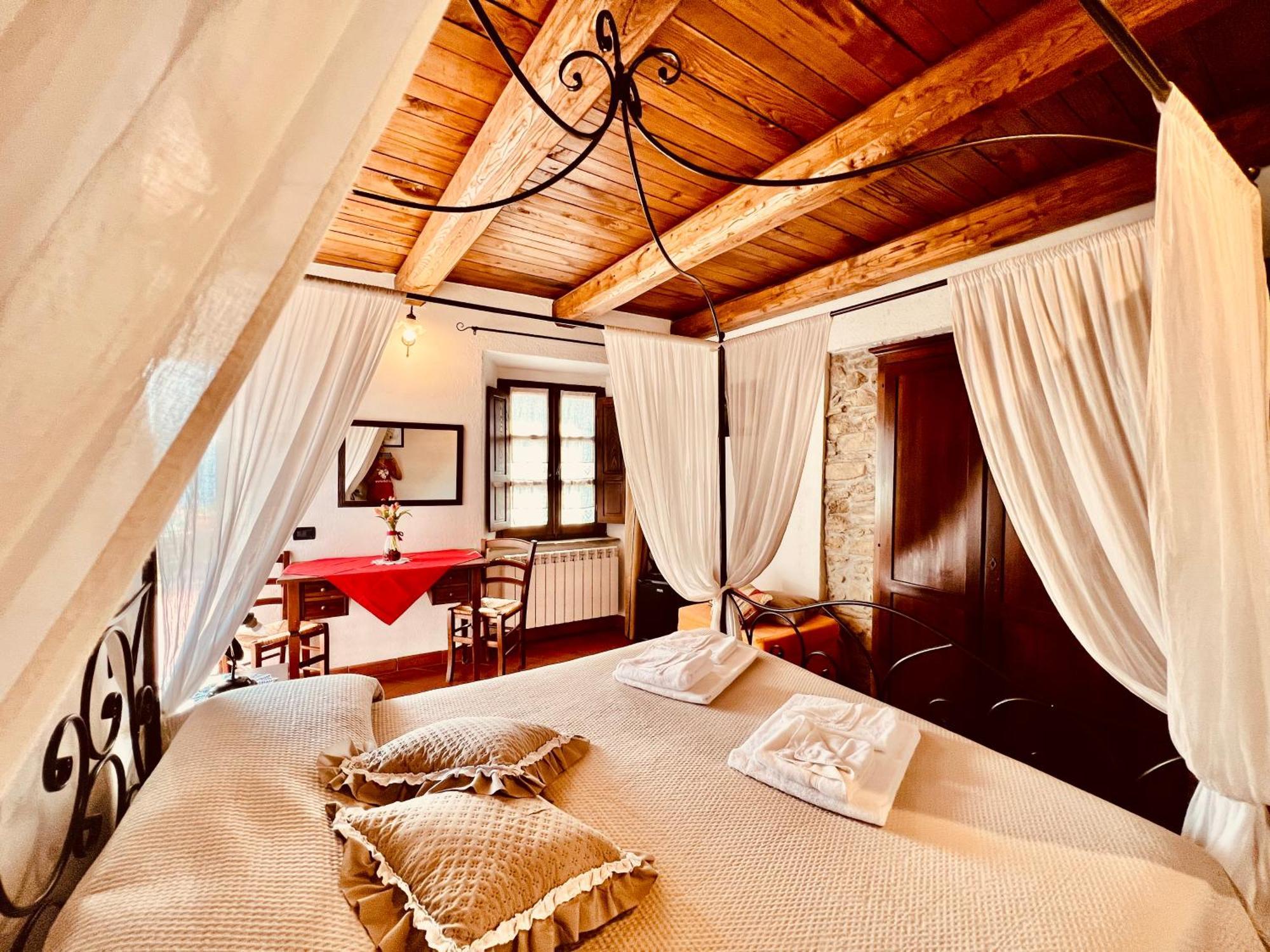 Agriturismo Montagna Verde Apella Licciana Nardi ภายนอก รูปภาพ