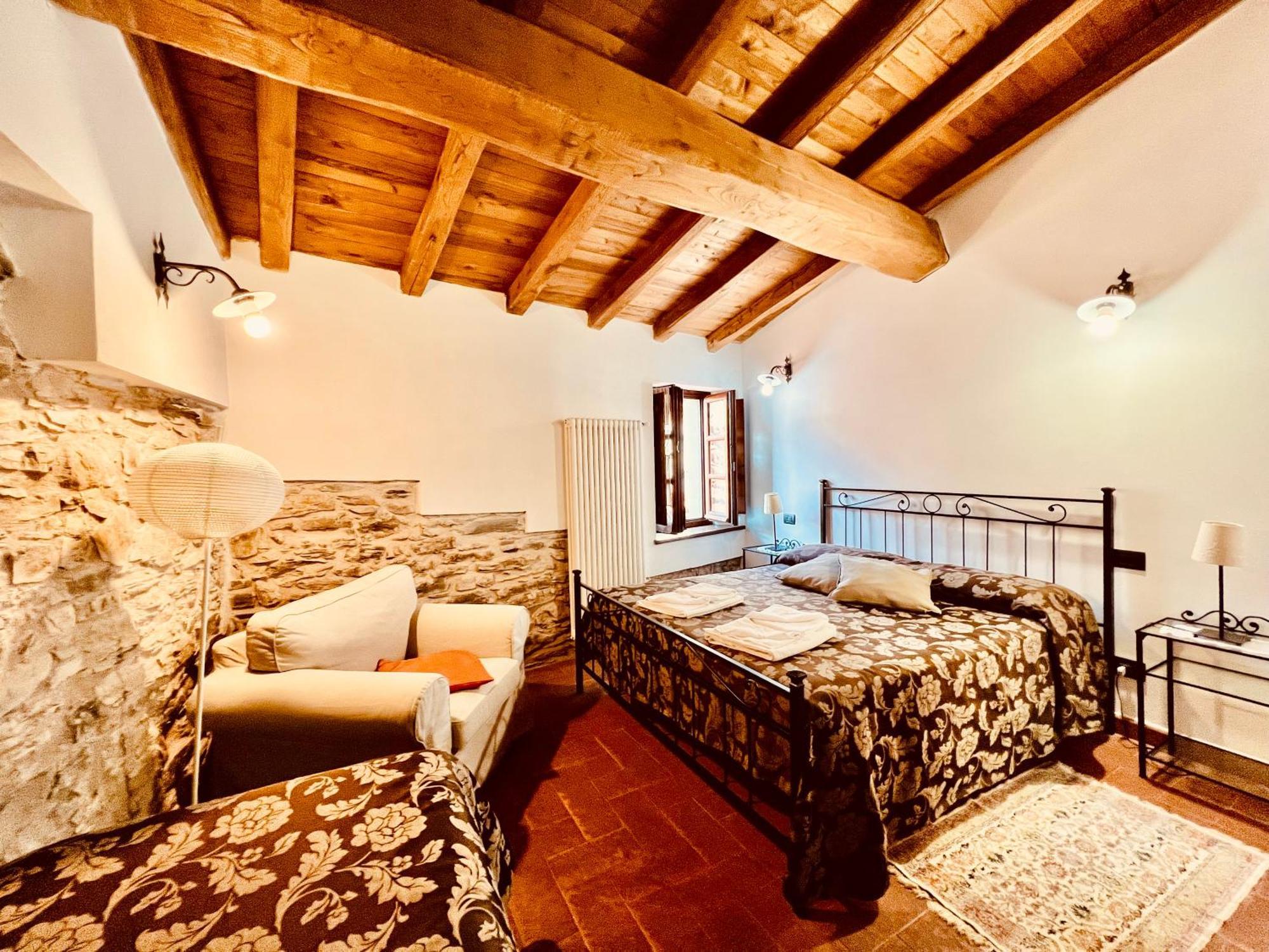 Agriturismo Montagna Verde Apella Licciana Nardi ภายนอก รูปภาพ