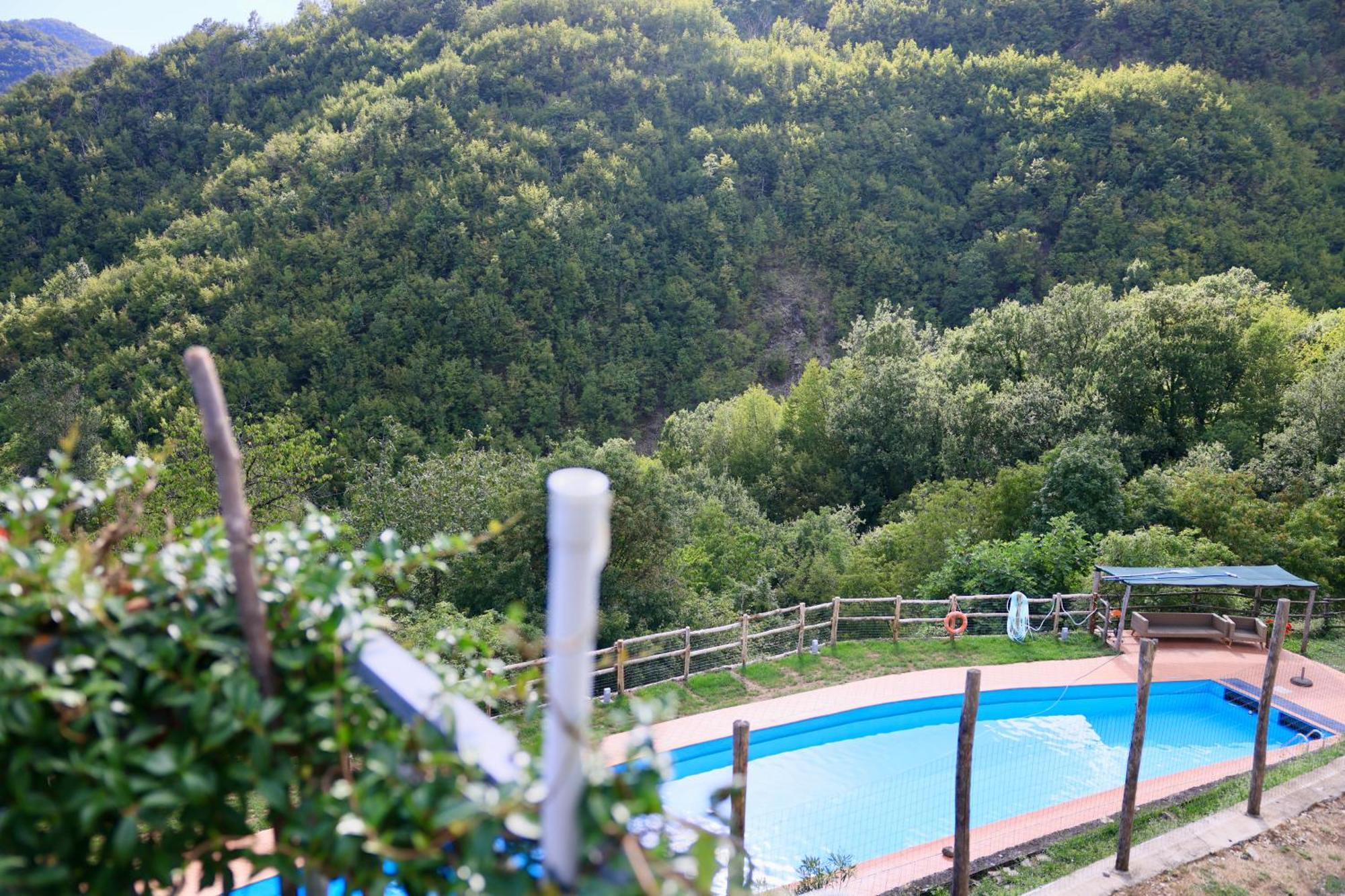 Agriturismo Montagna Verde Apella Licciana Nardi ภายนอก รูปภาพ