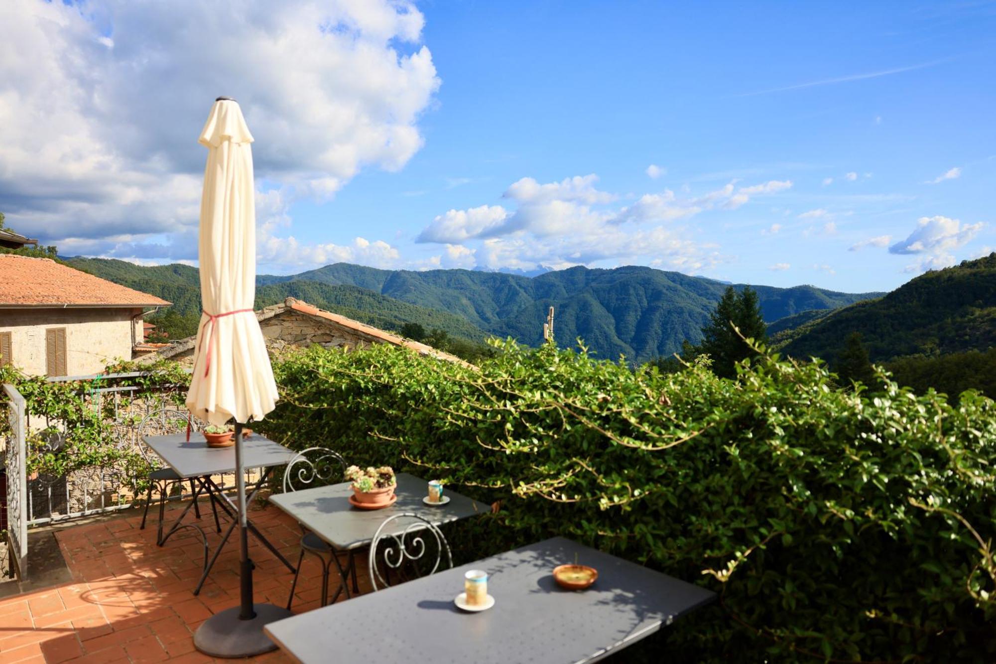 Agriturismo Montagna Verde Apella Licciana Nardi ภายนอก รูปภาพ