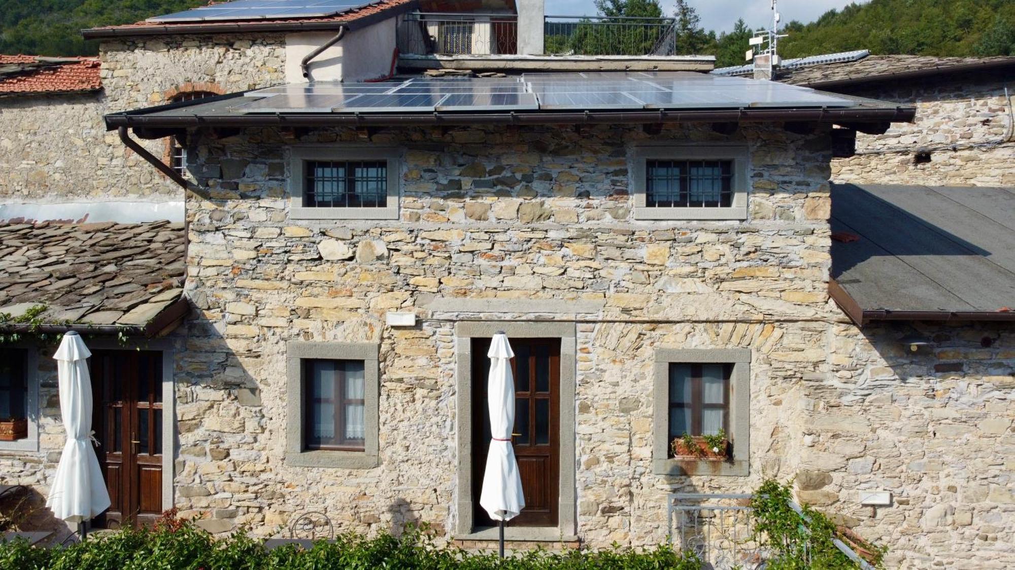 Agriturismo Montagna Verde Apella Licciana Nardi ภายนอก รูปภาพ